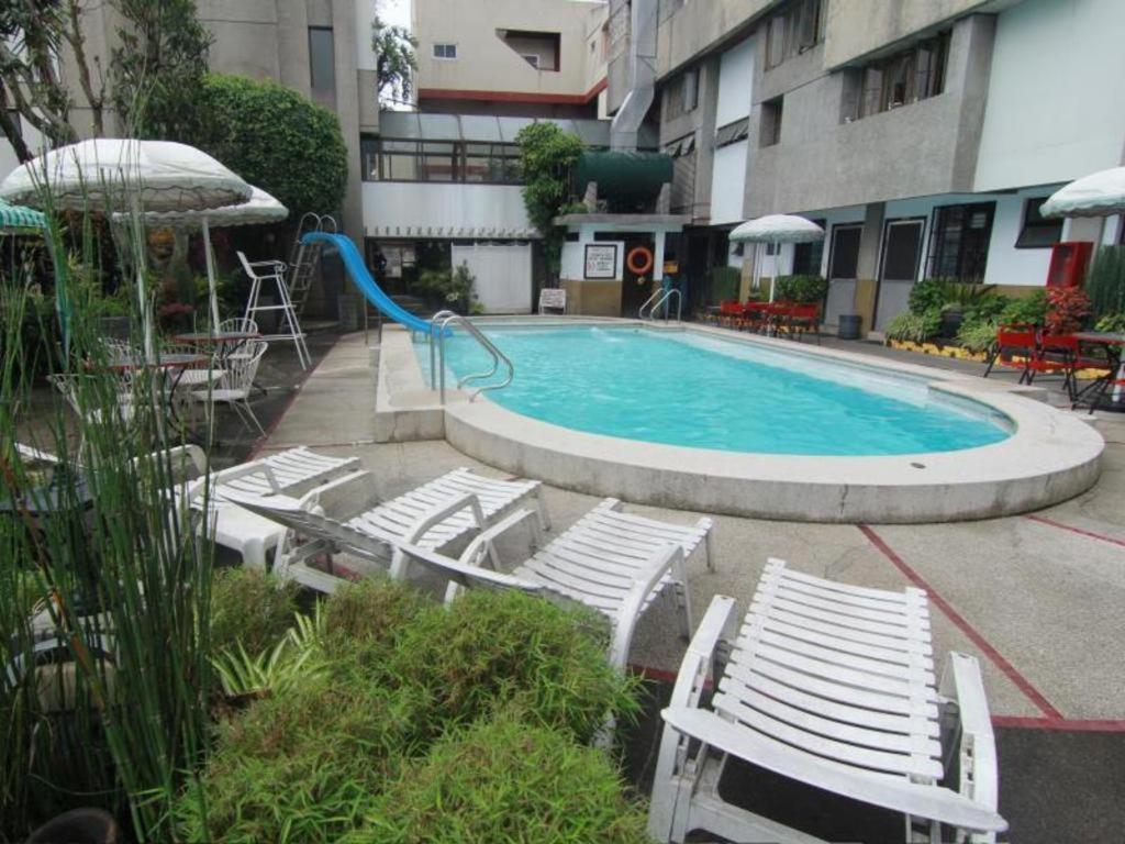 Hotel Supreme Baguio City Exteriör bild