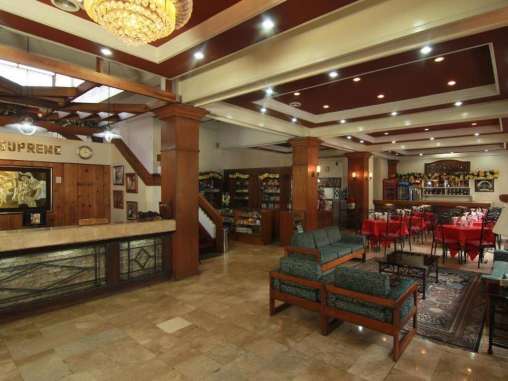 Hotel Supreme Baguio City Exteriör bild