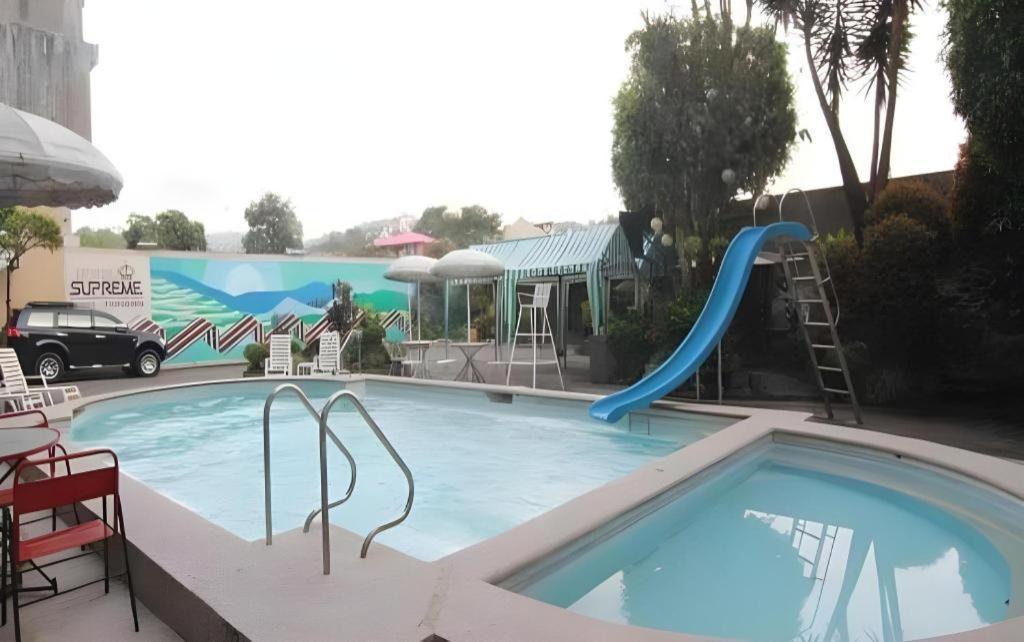 Hotel Supreme Baguio City Exteriör bild
