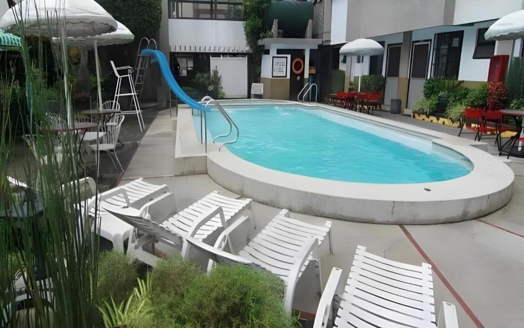 Hotel Supreme Baguio City Exteriör bild