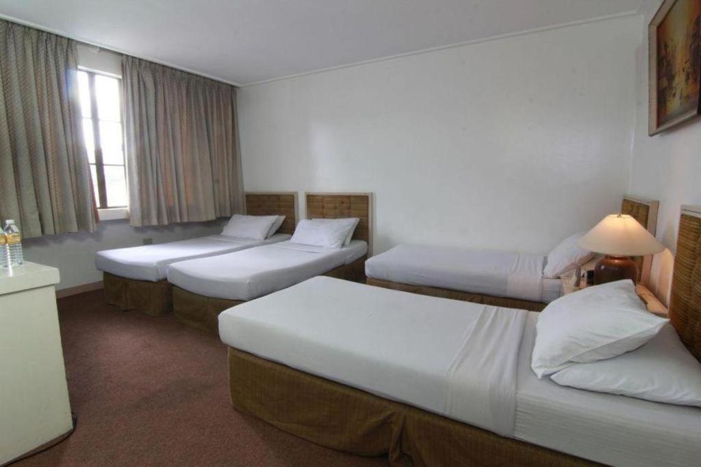 Hotel Supreme Baguio City Exteriör bild