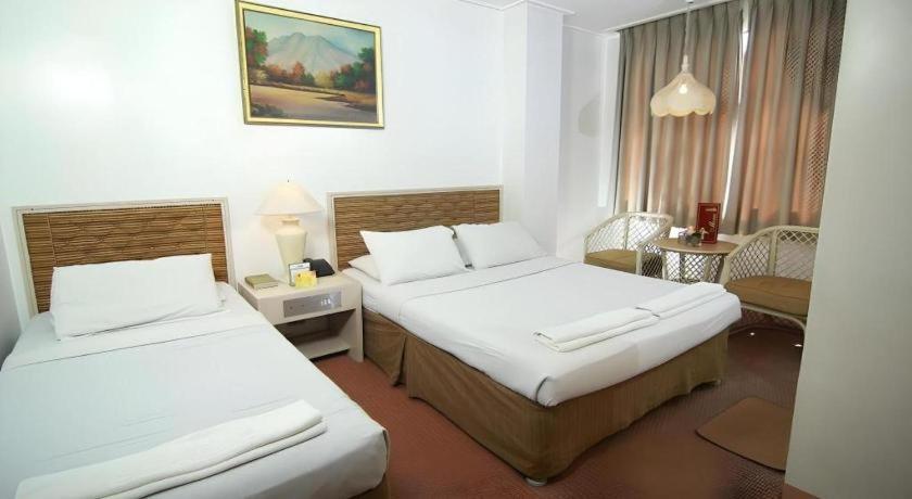 Hotel Supreme Baguio City Exteriör bild